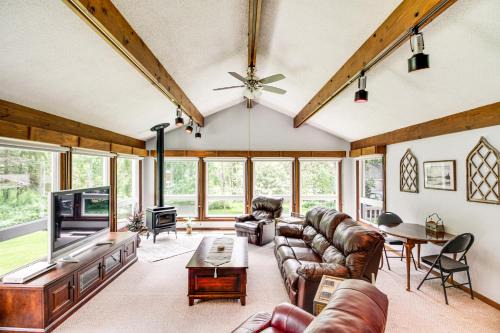 Duluth Maison | Duluth Lake House - Walk to Beach and Boat Ramp!
