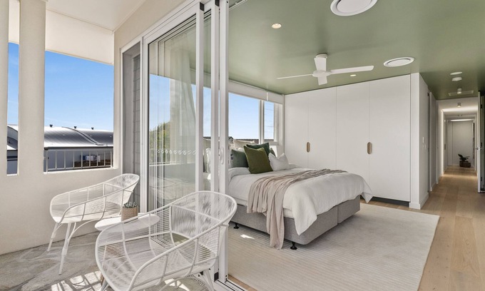 North Creek Appartement | Dunes Apartments combined