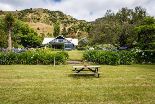 Clarence Maison | Dunluce Coastal Farmstay - Kaikoura Holiday Home