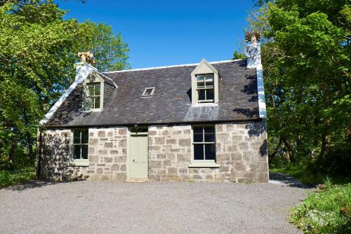 Caroy Maison | Dunvegan Castle Gardens Cottage