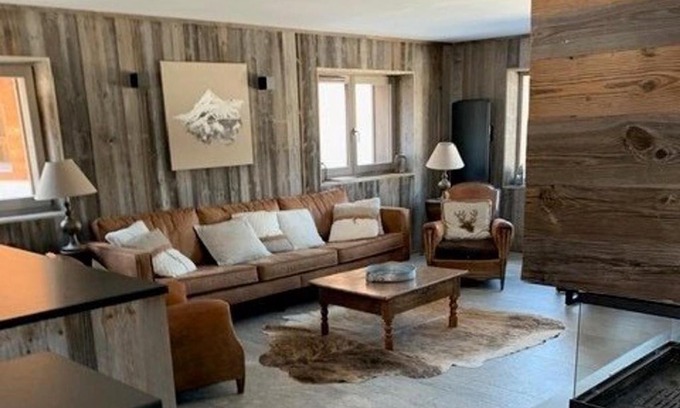 Crest-Voland Chalet De Ski | Duplex 11 pers. au centre de Crest-Voland, cheminée, ski-room, wifi, non fumeurs - FR-1-733-36