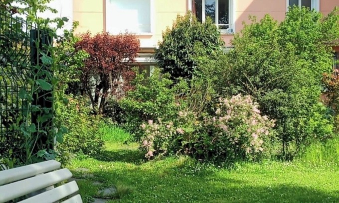 Clamart Appartement | Vrbo Property