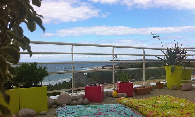 Pleherel-Plage-Vieux-Bourg Appartement | Appartement duplex et grande terrasse avec vue sur mer et cap Fréhel