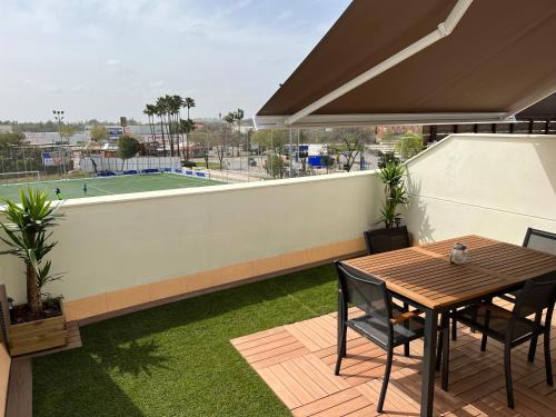 Dos Hermanas Appartement | Duplex con terraza privada y parking a 15 minutos de Sevilla