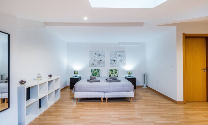 Areias de Sao Joao Appartement | Duplex à Albufeira situé à 500m de la plage da Oura et proche des commerces