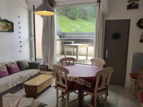 Beaufort Appartement | Duplex lumineux 4-6 pers avec balcon sud, bien équipé, proche pistes et commerces, refait à neuf, calme - FR-1-342-216