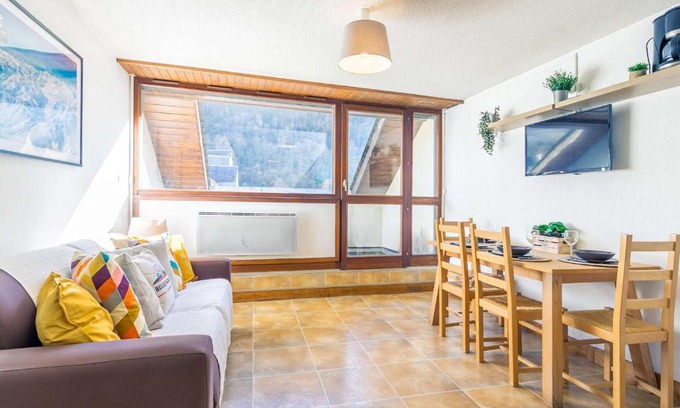 Saint-Lary-Soulan Appartement | Duplex pour 4 pers. avec balcon, proche centre et téléphérique, parking & casier à skis - FR-1-296-128
