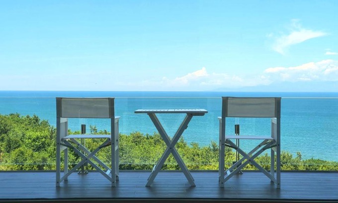 Ishem Appartement | Duplex Seaview Condo