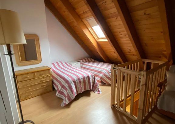 Pla de l'Ermita Appartement | Duplex Sky, muy cerca estación ski, Bonito y acogedor