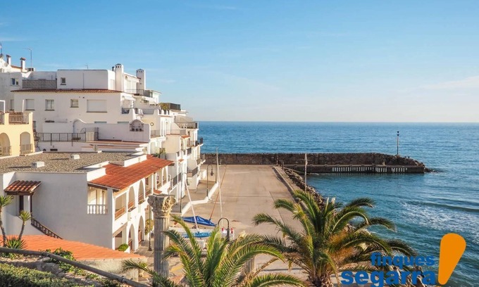 El Roc de Sant Gaieta Appartement | Duplex avec piscine communale à 600m de la plage