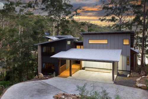 Smiths Lake Maison | Dux Nutz
