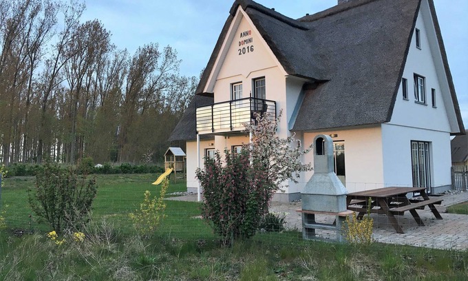 Rerik Appartement | E13 Thatched-roof house MaLeLuV with fireplace & sauna Ostseebad Rerik - 6-room vacation home