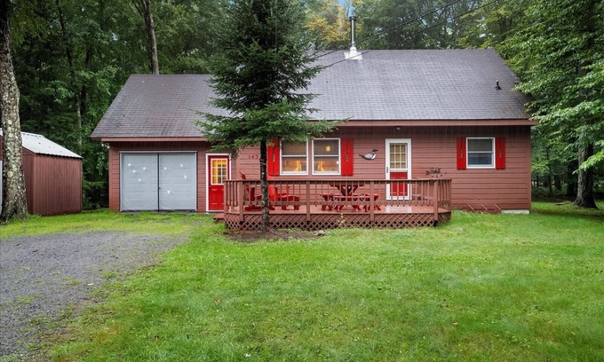 Eagle Bay Maison | Eagle Bay ADK Lake House Vacation
