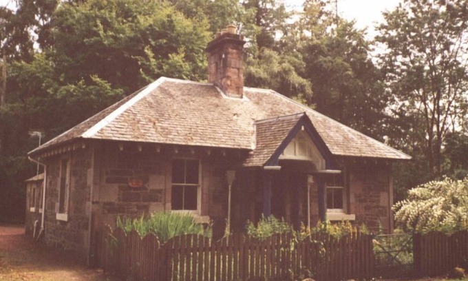 Biggar Cottage | Eagle Lodge, Gatehouse adjacent à l'A73, Carmichael Country Cottages. Animaux acceptés
