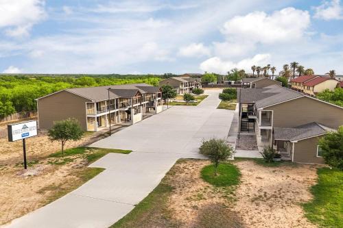 Carrizo Springs Hôtel | Eagle's Den Suites Carrizo Springs a Travelodge by Wyndham