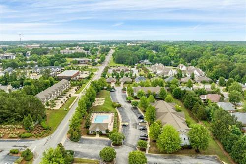 Auburn Maison | Eagle's Edge In Auburn