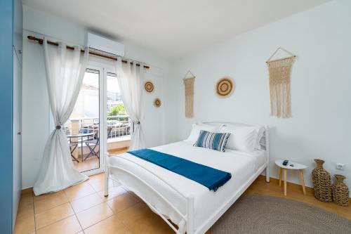 Aigio Appartement | Eagle's Nest City Apartments