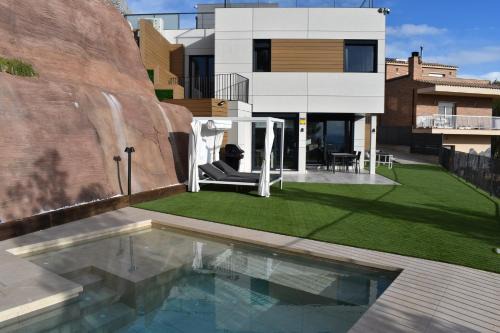 Santpedor Appartement | EAGLE'S NEST