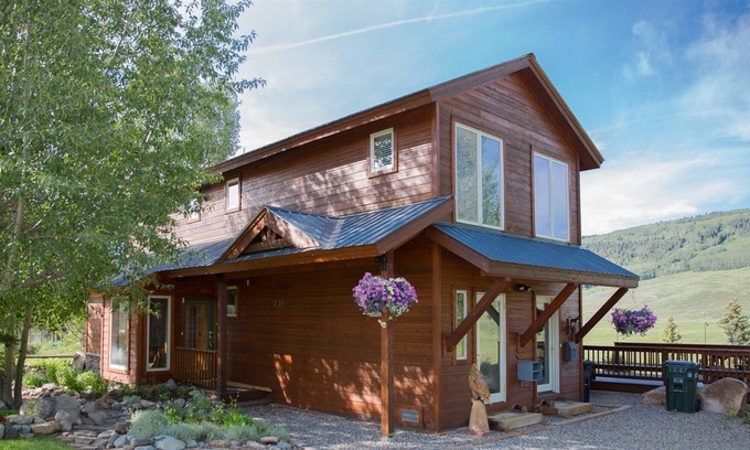 Crested Butte South Maison | Eagle View: surplombe la rivière! 10 minutes en voiture de la ville de CB! 5 Chambre!