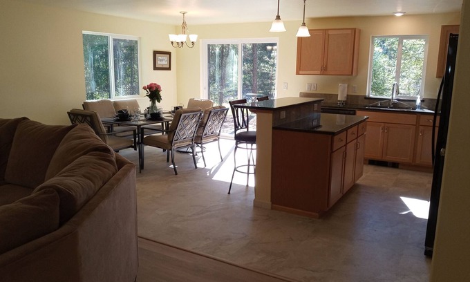 Chewelah Maison | Eagles’ Rest VRBO of Chewelah