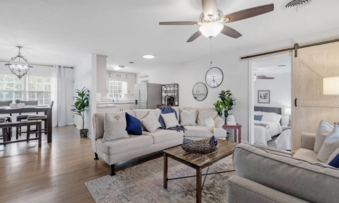 San Luis Maison | Early & Last Min BKG Discount-Deluxe Stay-3mi to FSU, 4.5mi to Capitol-FAMU