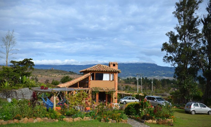 Villa de Leyva Cabine | Earthen, open concept loft in the countryside outside Villa de Leyva.