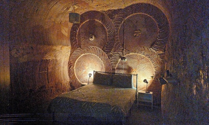 Coober Pedy Maison | EARTHWORM 2 HOUSE - Light Filled Underground House - in the safest area in town.