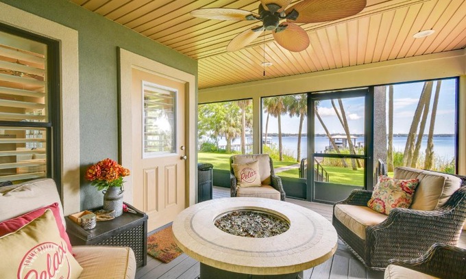 East Palatka Maison | East Palatka Home on St Johns River with Boat Dock!