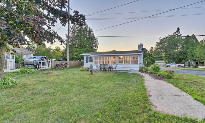 East Tawas Cabine | East Tawas Cabin w/ Lake Huron Access & Views
