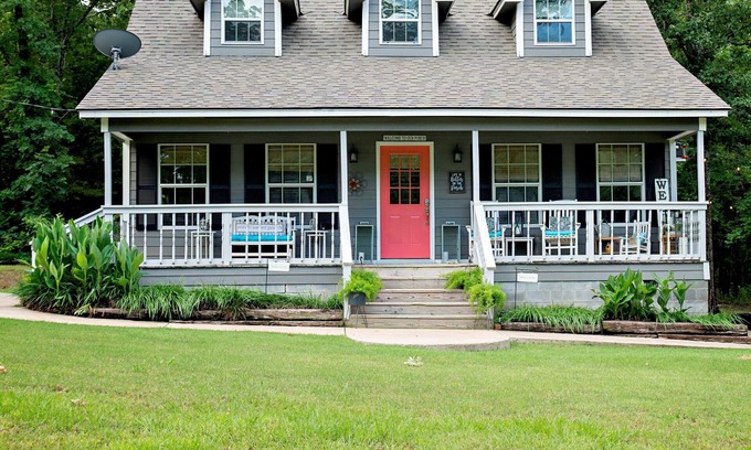 Murchison Maison | East Texas Hideaway-close to Canton and the lake