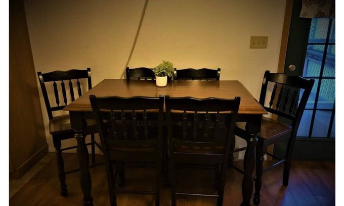 Windber Maison | Easy Access King and Queen Nestled Ranch!