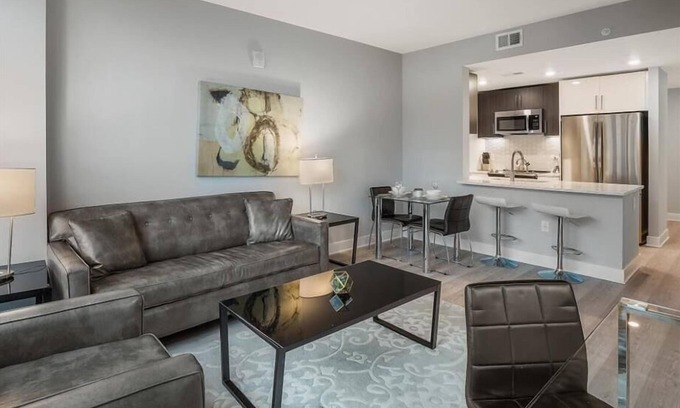 Woodmont Triangle Appartement | Easy Access to Beltway | in-unit Washer/D | NIH Nearby