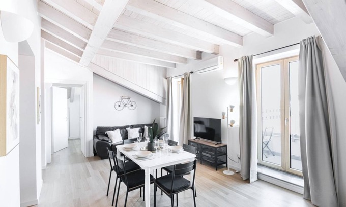 Ticinese Appartement | Easylife - Jewel with balcony in Porta Ticinese
