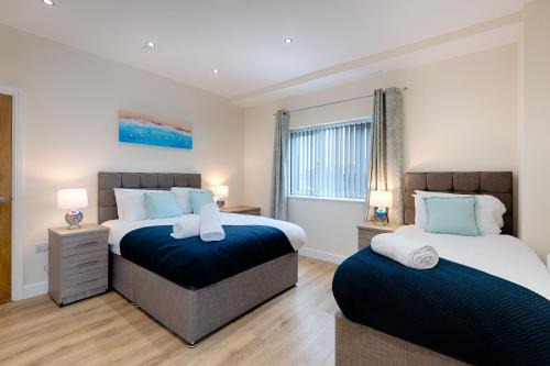 Cwmbrwla Appartement | Eaton House 2 - TV in Every Bedroom!