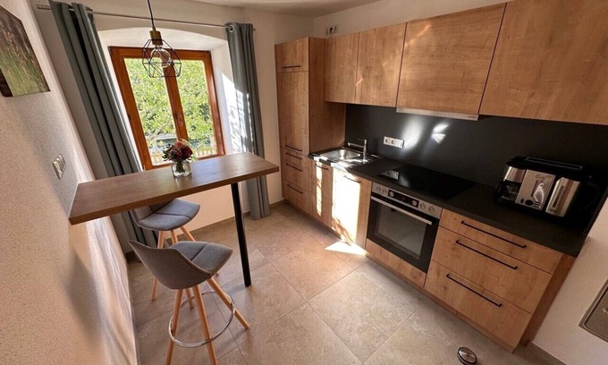 Hohenaschau im Chiemgau Appartement | Ebenerdige Ferienwohnung Schlossblick 60 qm, Separates Schlafzimmer, Terrasse