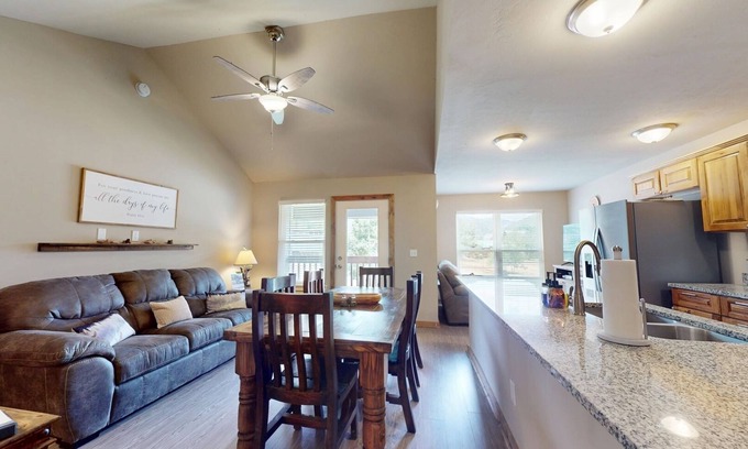 Crested Butte South Maison | Ebenezer Legacy Lodge