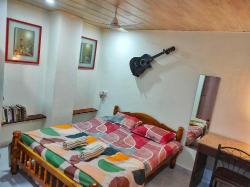 Juhu Maison | Ebony Room - Comfortable Suite