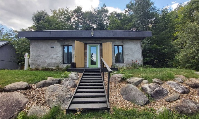 Sainte-Marcelline-de-Kildare Cabine | eco-friendly straw house
