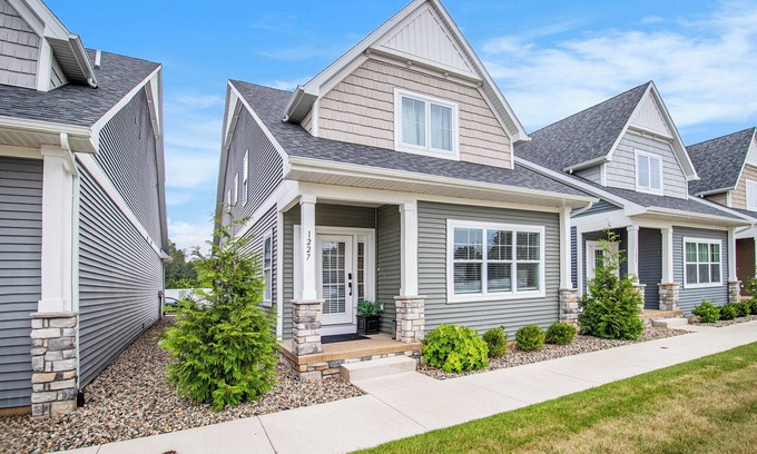 South Bend Maison | Echoes of Galway
