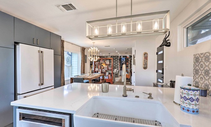 Hancock Cottage | NEW! Eclectic Austin Bungalow: Central Location!