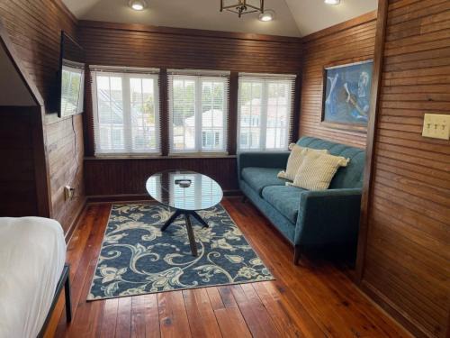 Westside Appartement | Eclectic Third Floor Apartment