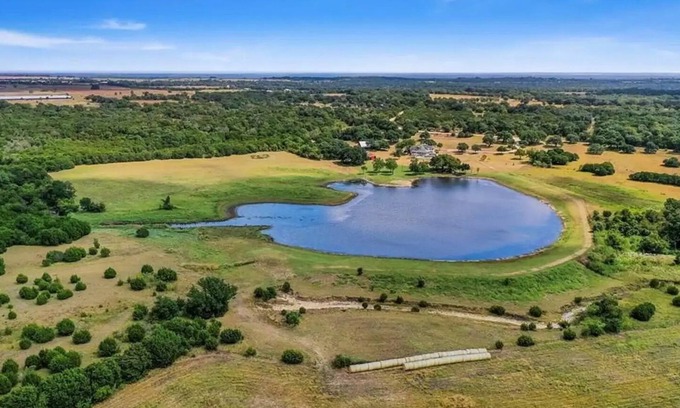 Leon Junction Appartement | [Eclipse Amenities Included]142 Acre Ranch Glamping Tent 5