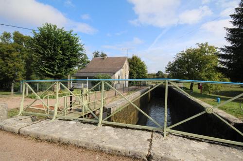 Chatillon en Bazois Maison | Ecluse Mingot