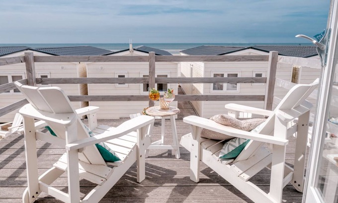 Wijk aan Zee Chalet De Ski | Eco cottage on the beach of Wijk aan Zee