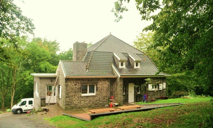 Falaen Maison | Maison de vacances cosy avec terrasse à Falaen, piste de pétanque et vue imprenable. Au calme