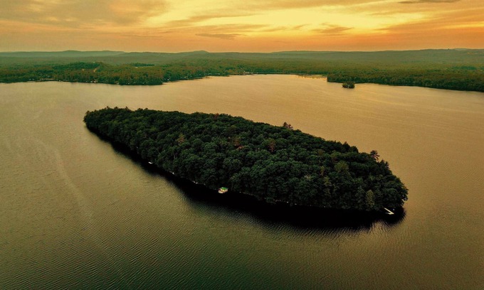 Monmouth Station Balnéaire | Eco-Island Resort:14 Private Acres, 5 Unique Stays