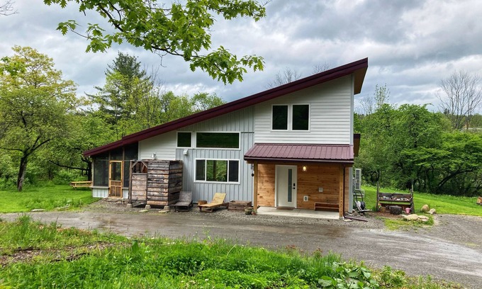 Danby Maison | Eco-Modern Home in Pine Forest, 3-bedroom with WiFi and AC in Ithaca, NY