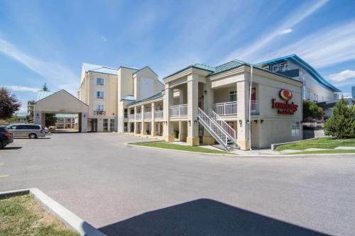 Banff Trail Hôtel | Econo Lodge Inn & Suites University