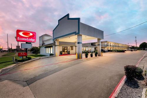 Texarkana Cabine | Econo Lodge Texarkana I-30