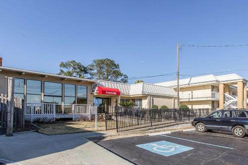Thomasville Cabine | Econo Lodge Thomasville